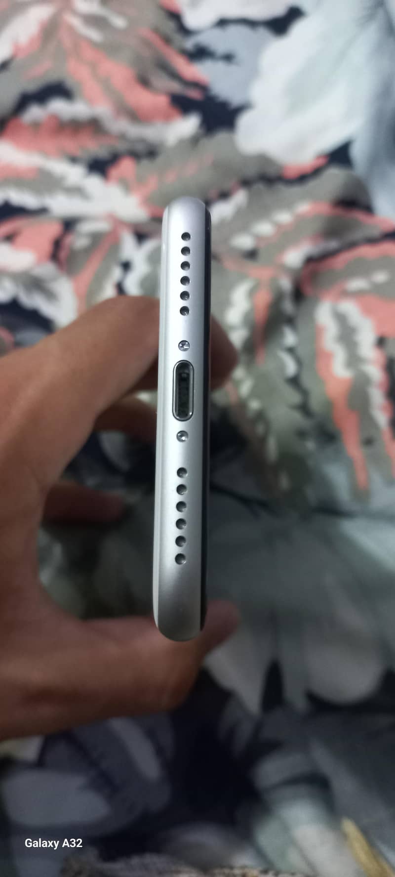 Apple iPhone SE 4