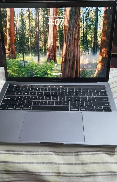 MacBook Pro 2019 Intel Core i7 | 16GB Ram | 1 TB Storage | Touch
