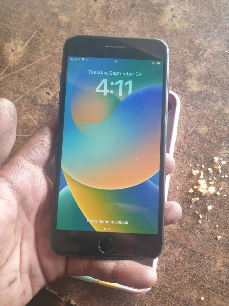 Apple iPhone 8 Plus 2