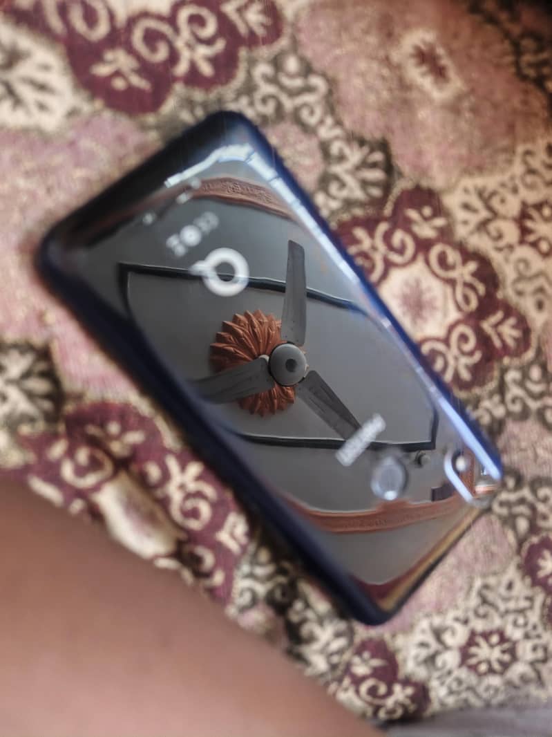 QMobile phantom 1