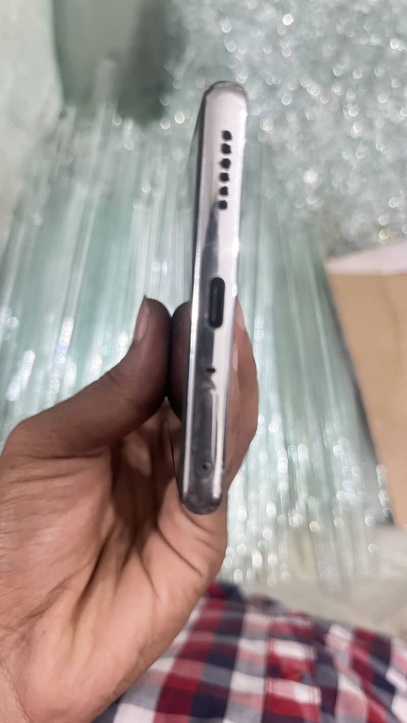 Tecno camon 40 pro 5
