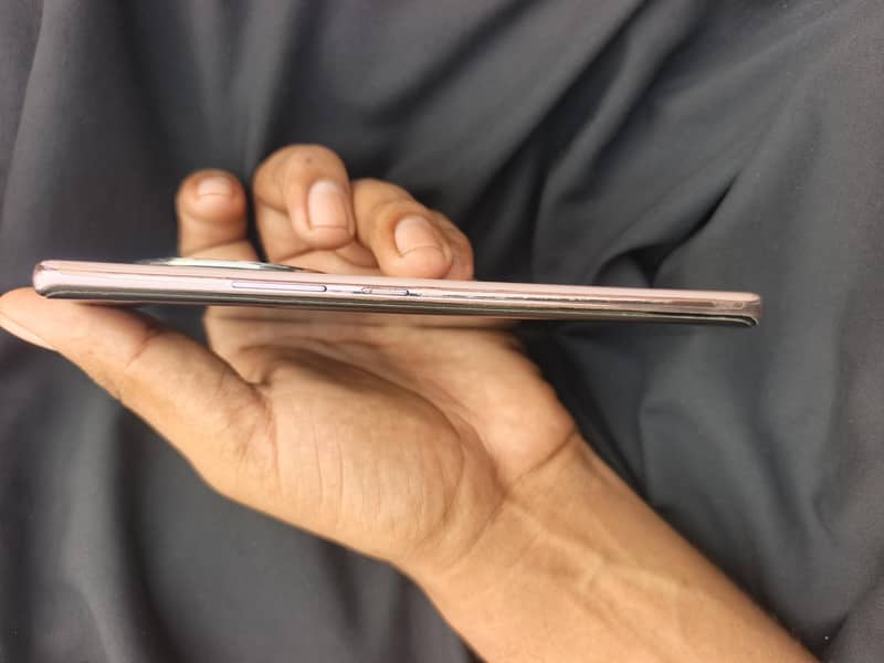 Infinix Zero 40 1