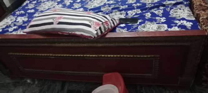 bed and 2 side tabel saf hain js ne lena ho rabta krein