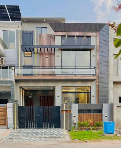 Your Dream Brand New 5 Marla House Is Available In Royal Orchard