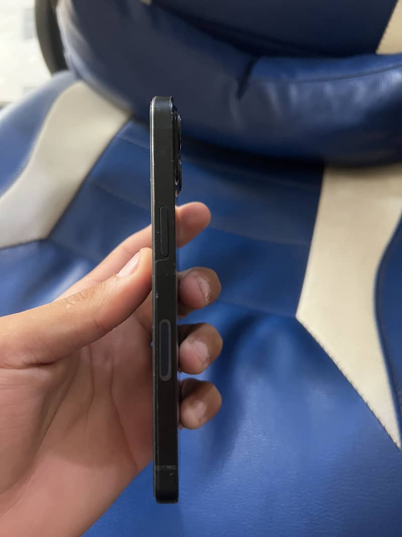 Apple iPhone 13 1