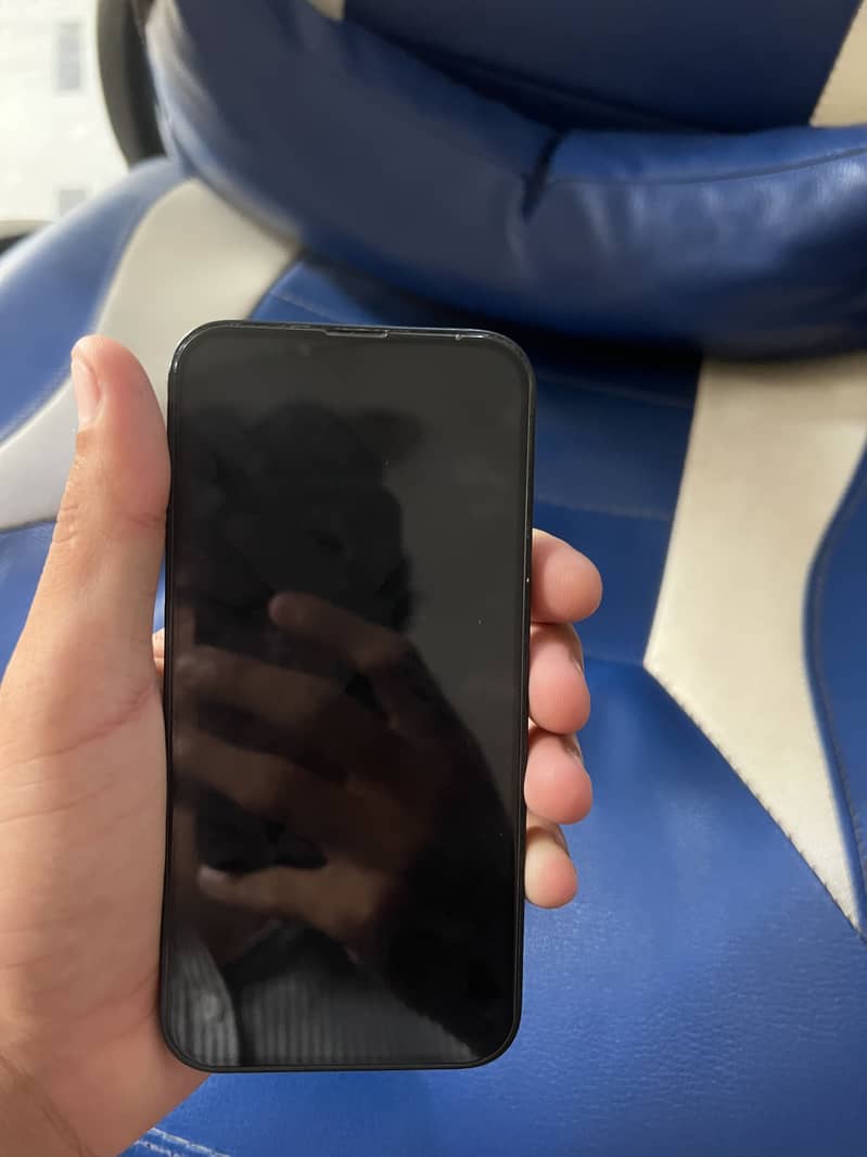 Apple iPhone 13 5