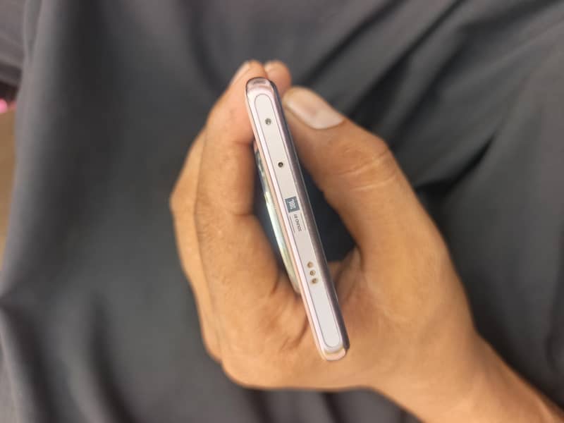 Infinix Zero 40 4