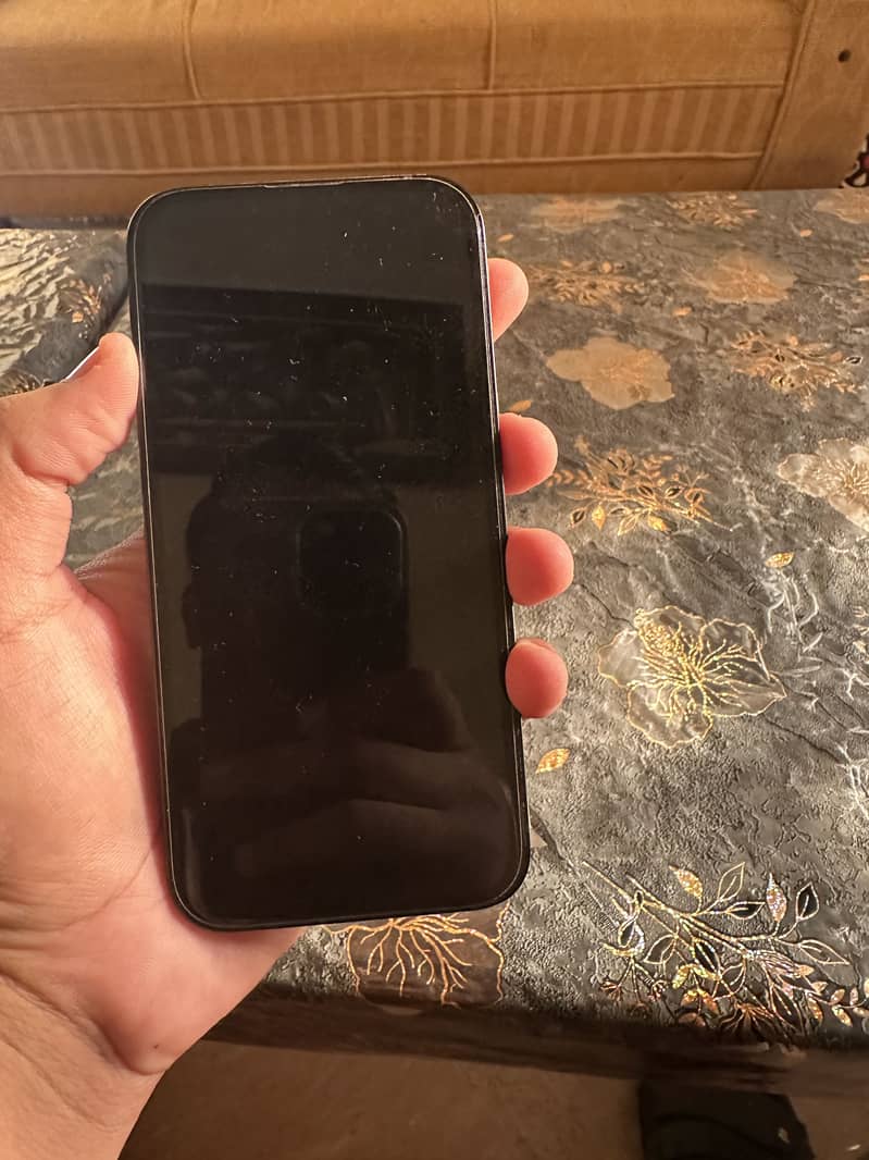 Apple iPhone 13 1