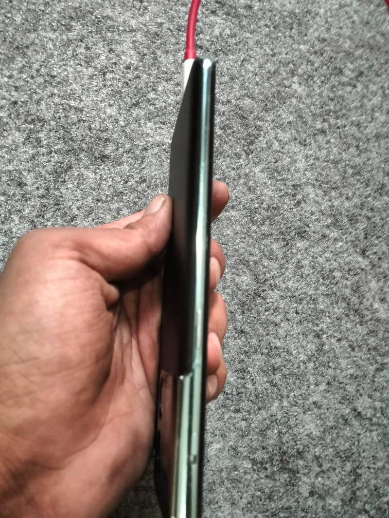 One Plus 10 Pro 4