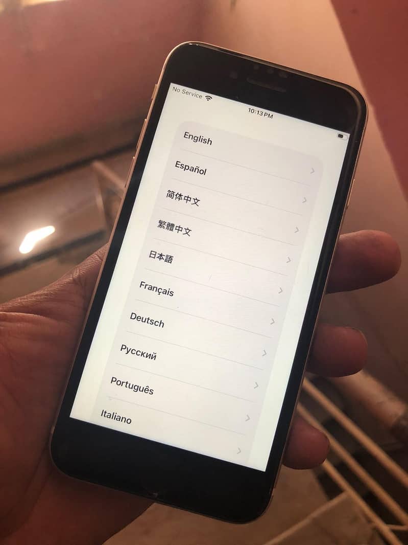 iPhone SE 2022 model 2