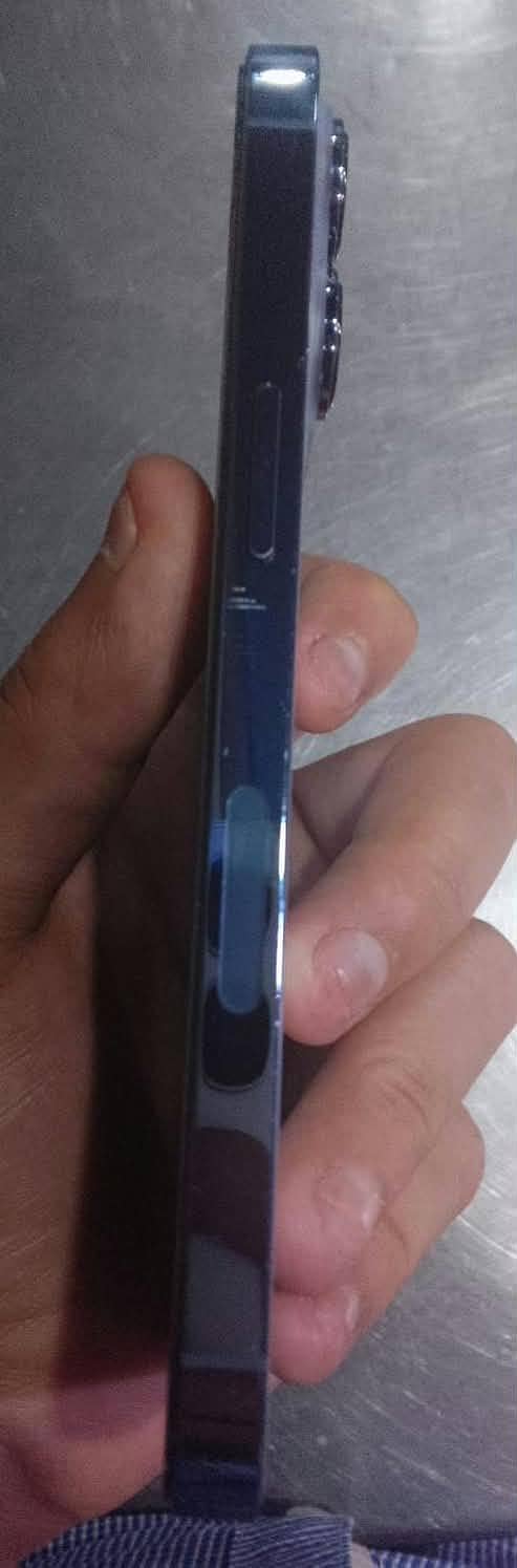 Apple iPhone 13 Pro 2