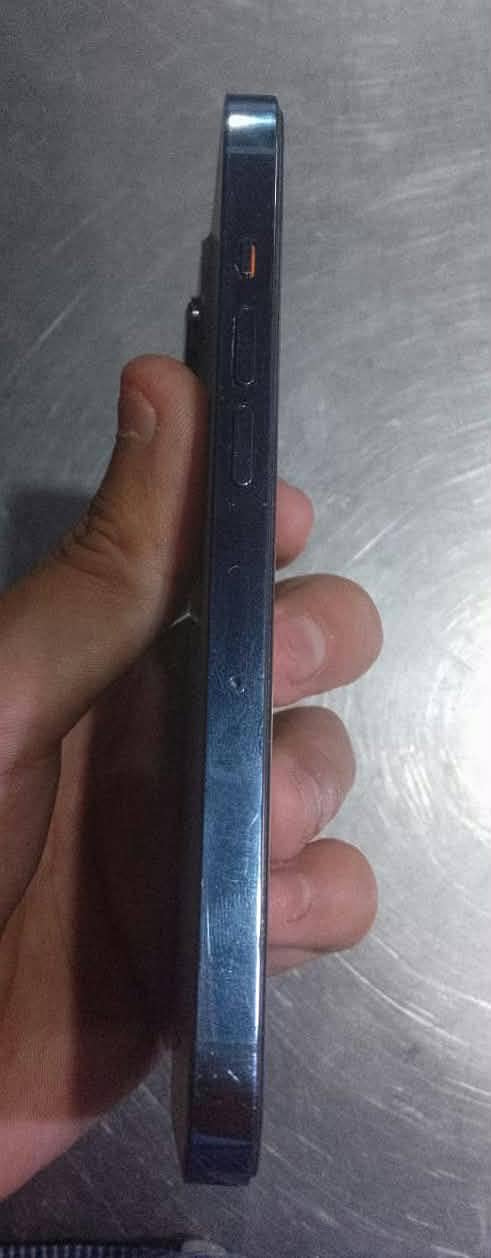 Apple iPhone 13 Pro 3