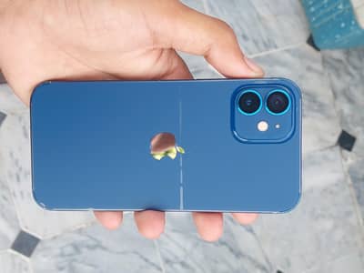 Apple iPhone 12