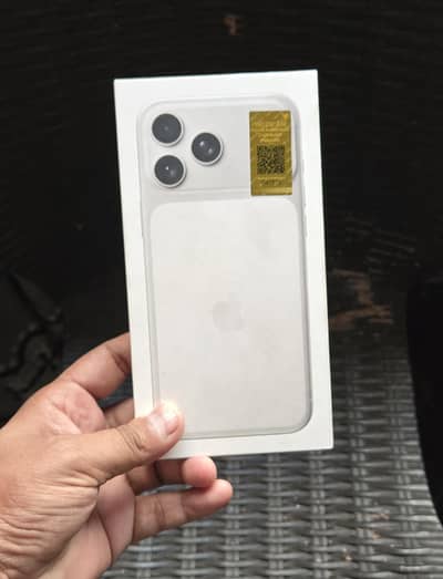 17 Pro Max 256gb Box Pack Non Active PTA