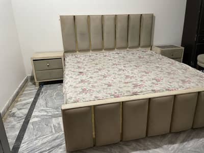 King Size wooden Bed with 2 side table and Dressing for Urgent Sale