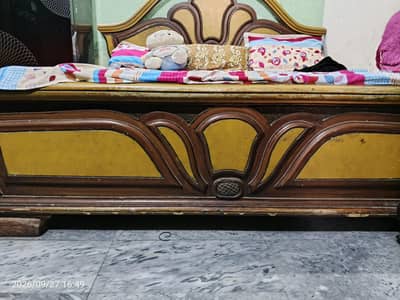 Bed Set with mattress 2 side table