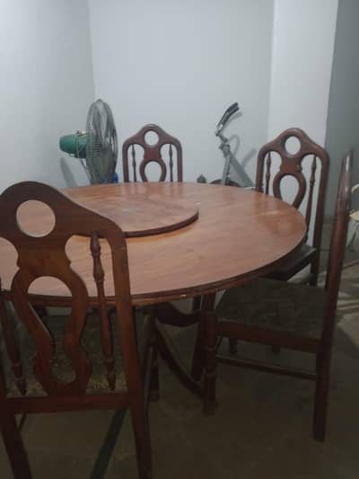 wooden dining with 6 chairs
