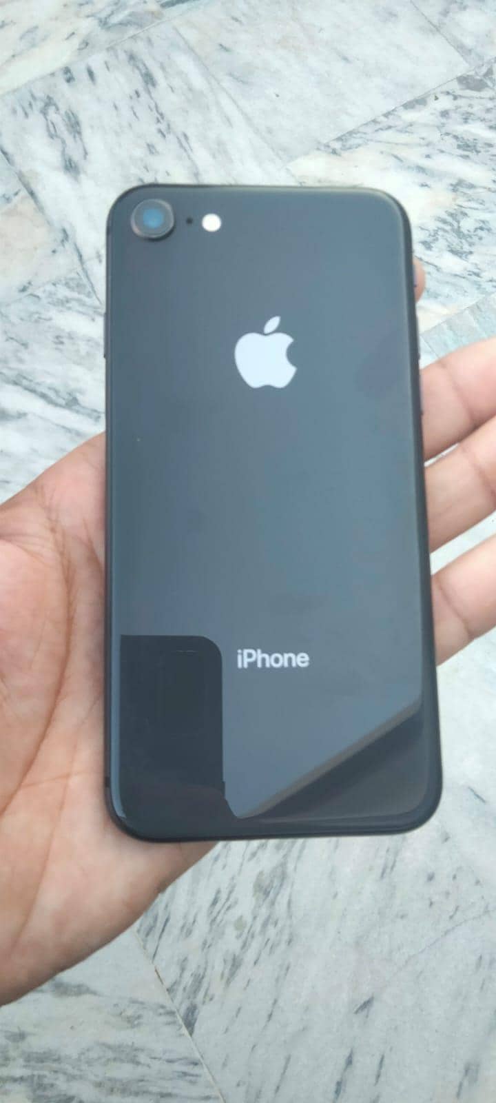 Apple iPhone 8 0
