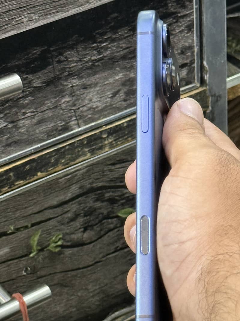 Apple iPhone 17 Pro Max 2