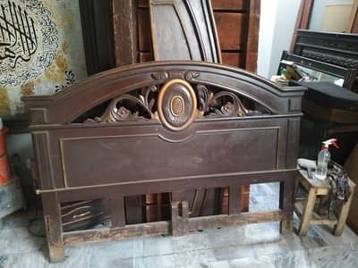 Wooden bed set for Sale