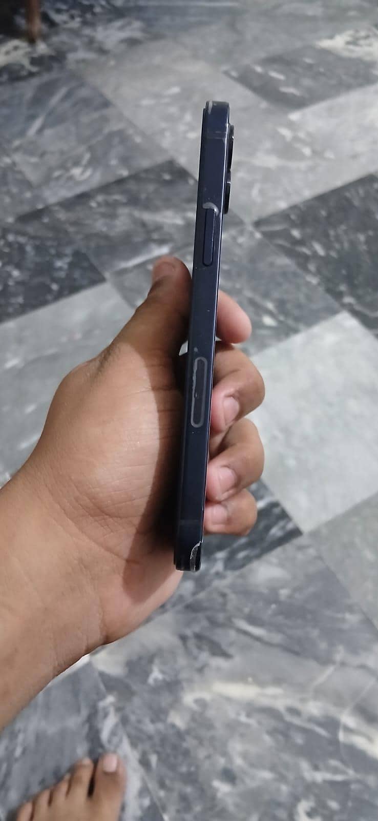 Apple iPhone 12 11