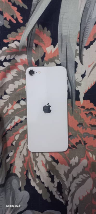 Apple iPhone SE