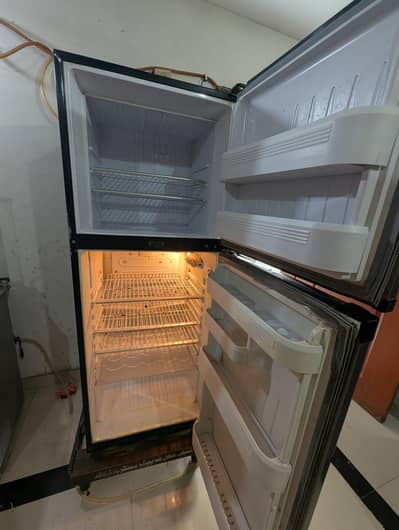 Orient Inverter Fridge medium size