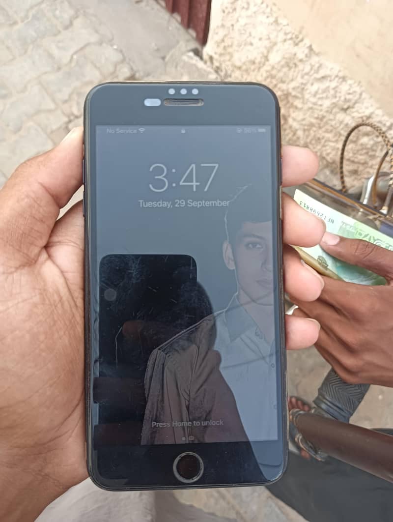 Apple iPhone 7 Plus 10/10 condition 5
