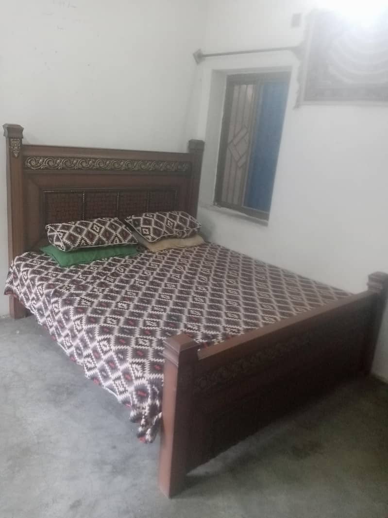bed with side tables 3