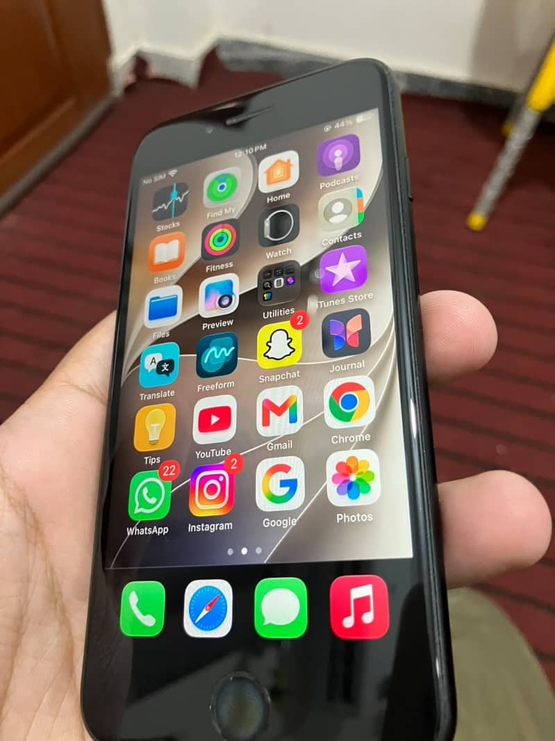Apple iPhone SE 2 3
