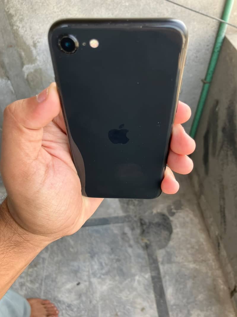 Apple iPhone SE 2 5