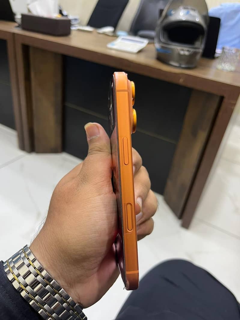 Apple iPhone 17 Pro 0