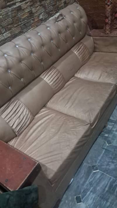 2 sofa sets