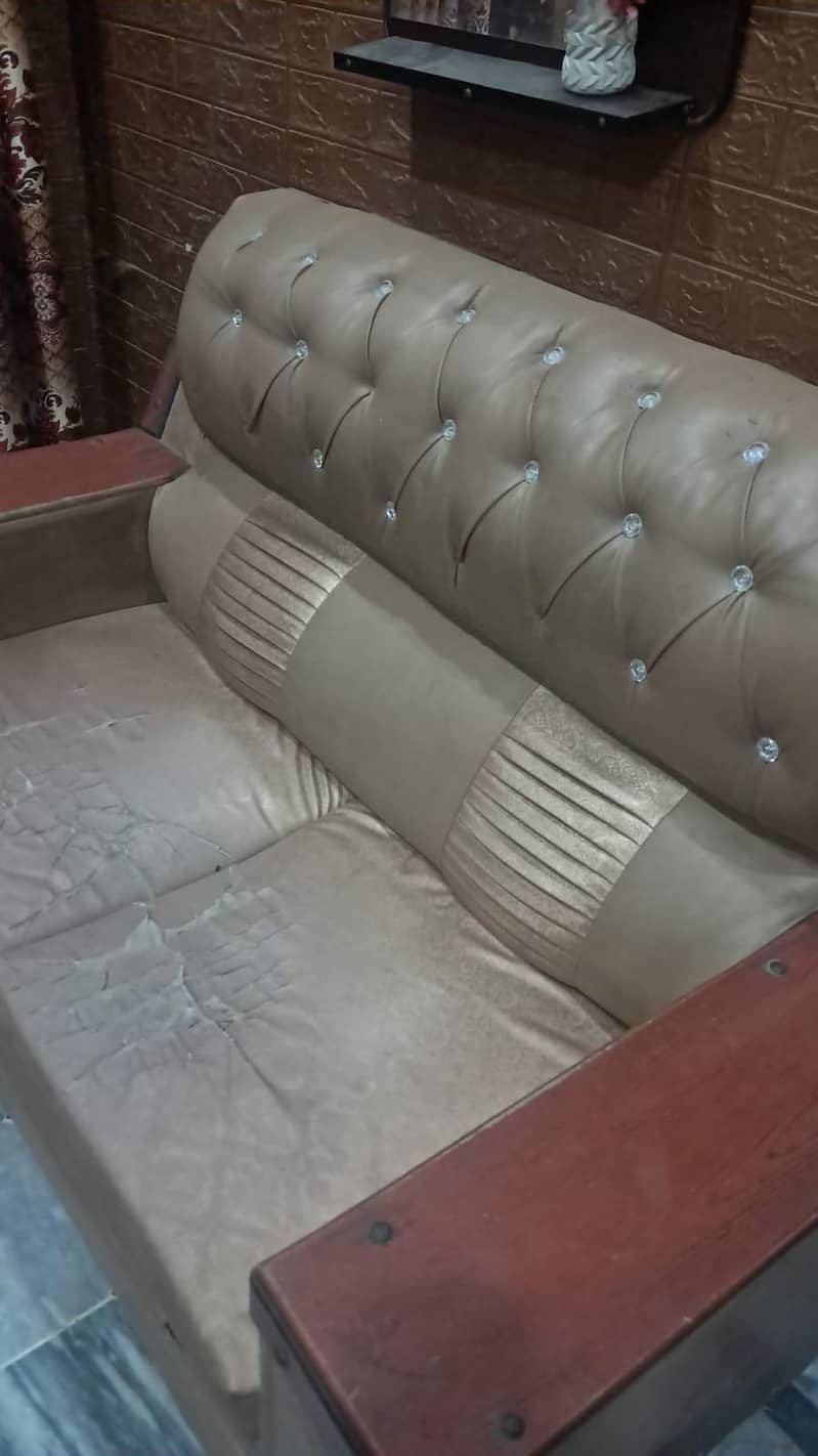 2 sofa sets 1