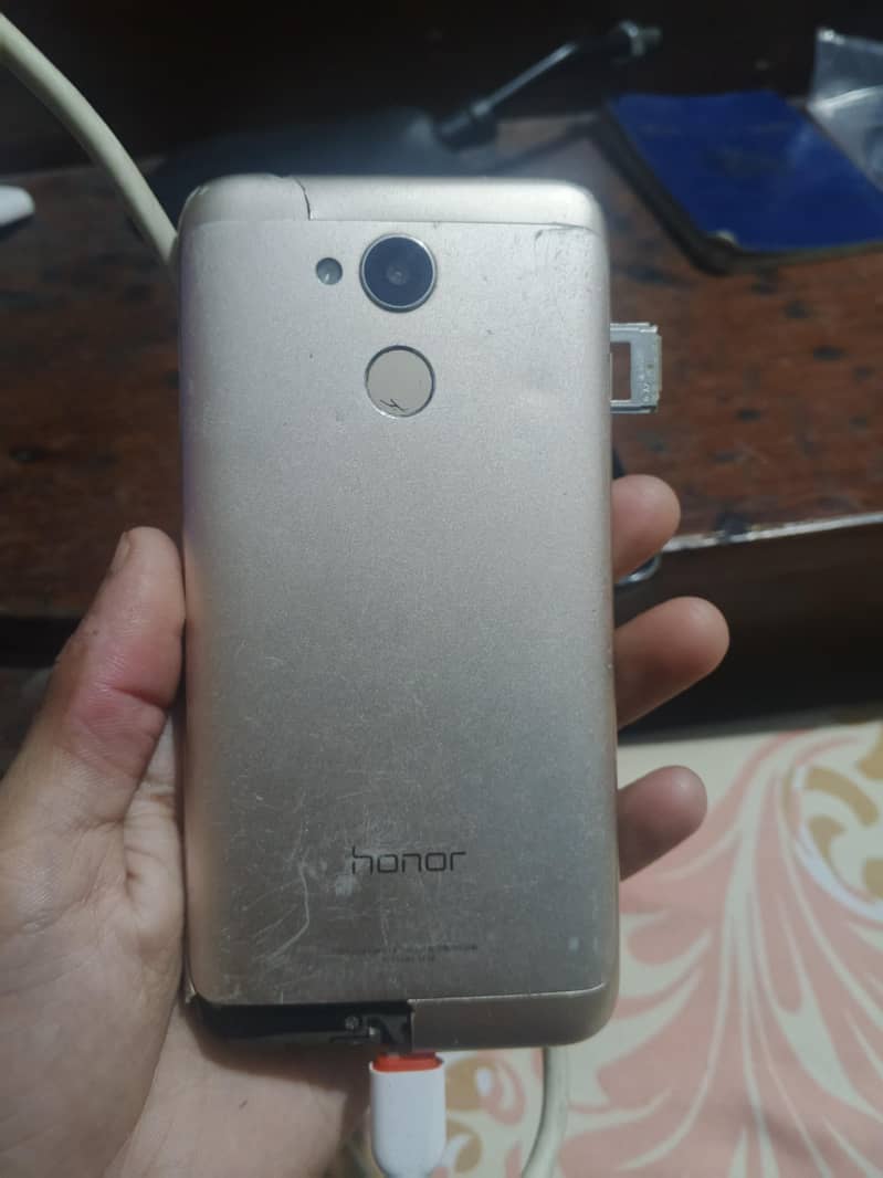 Honor 5C 1