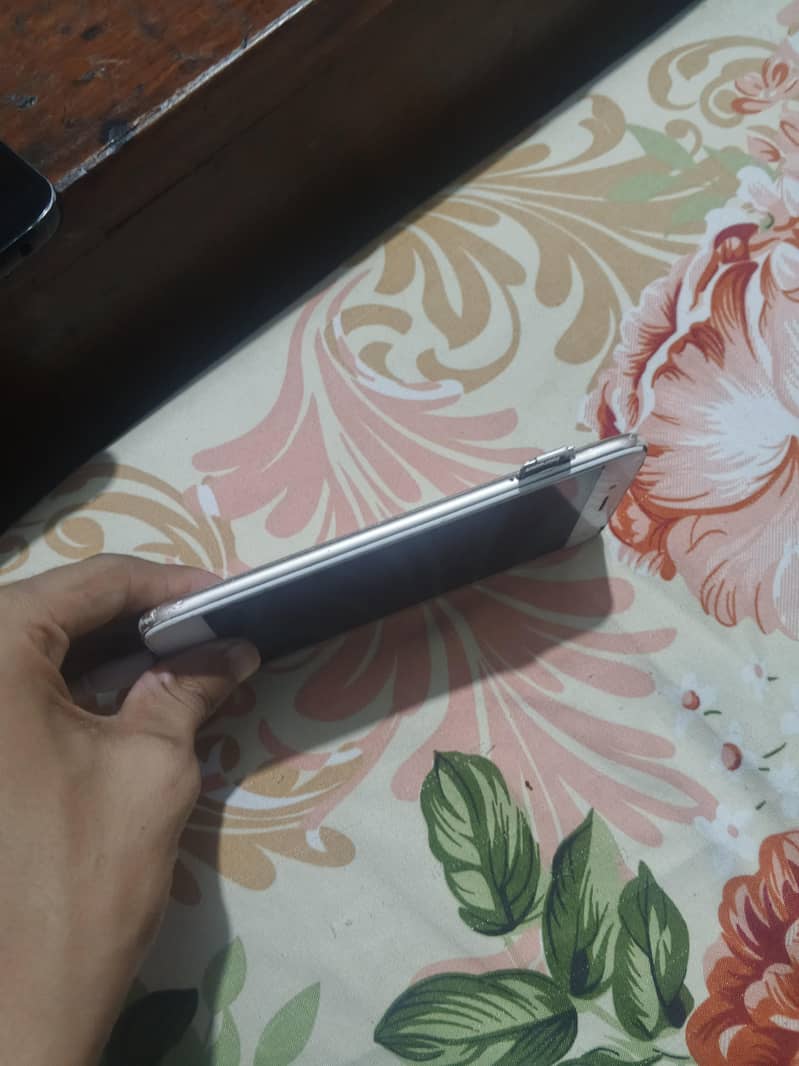 Honor 5C 4