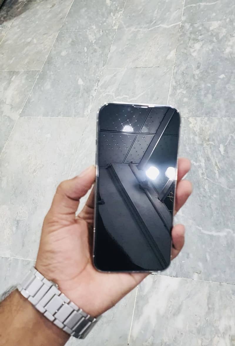 Apple iPhone 13 Pro 6