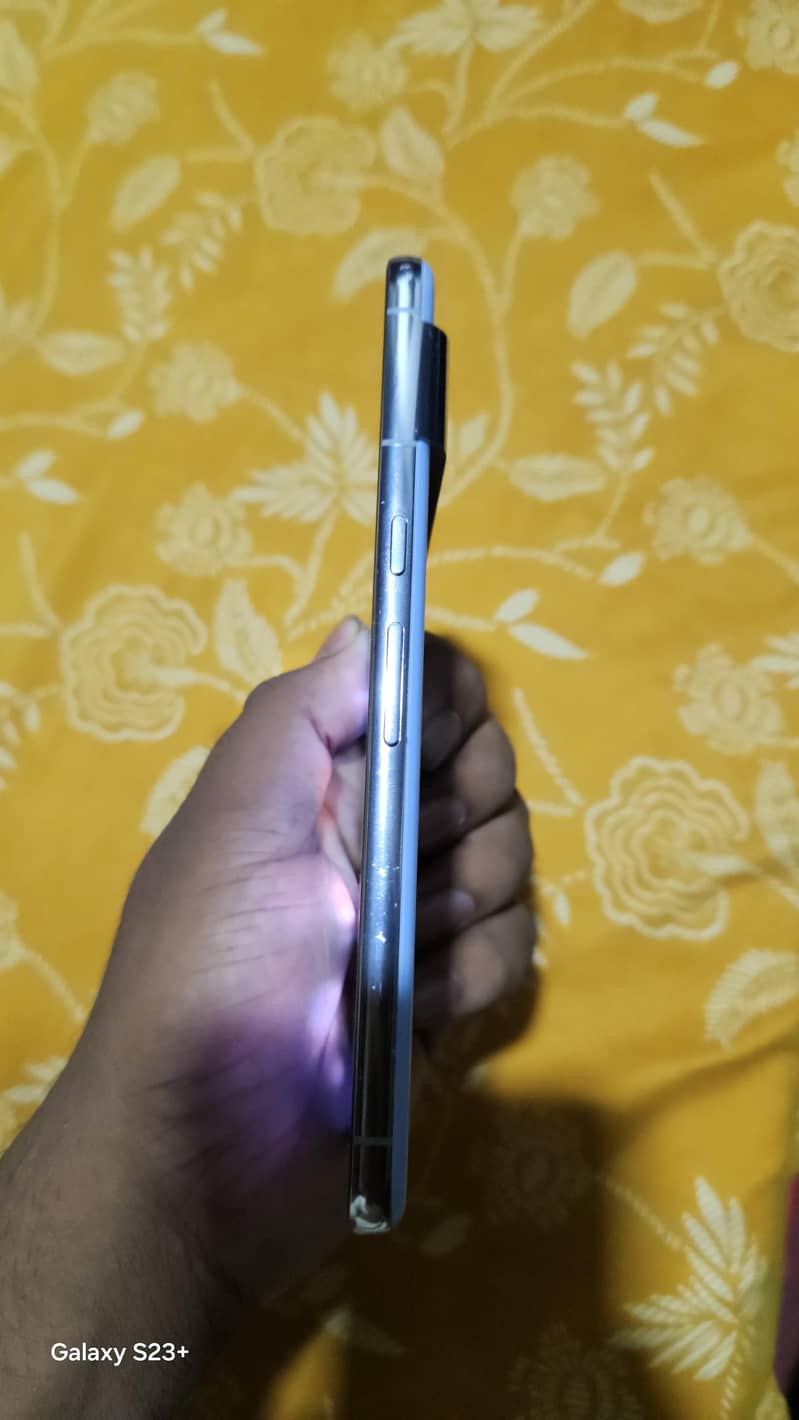 Google Pixel 8 Pro 2