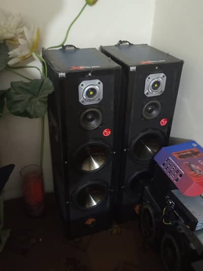 LG 800watts X METAL BASS Powered woofers music system