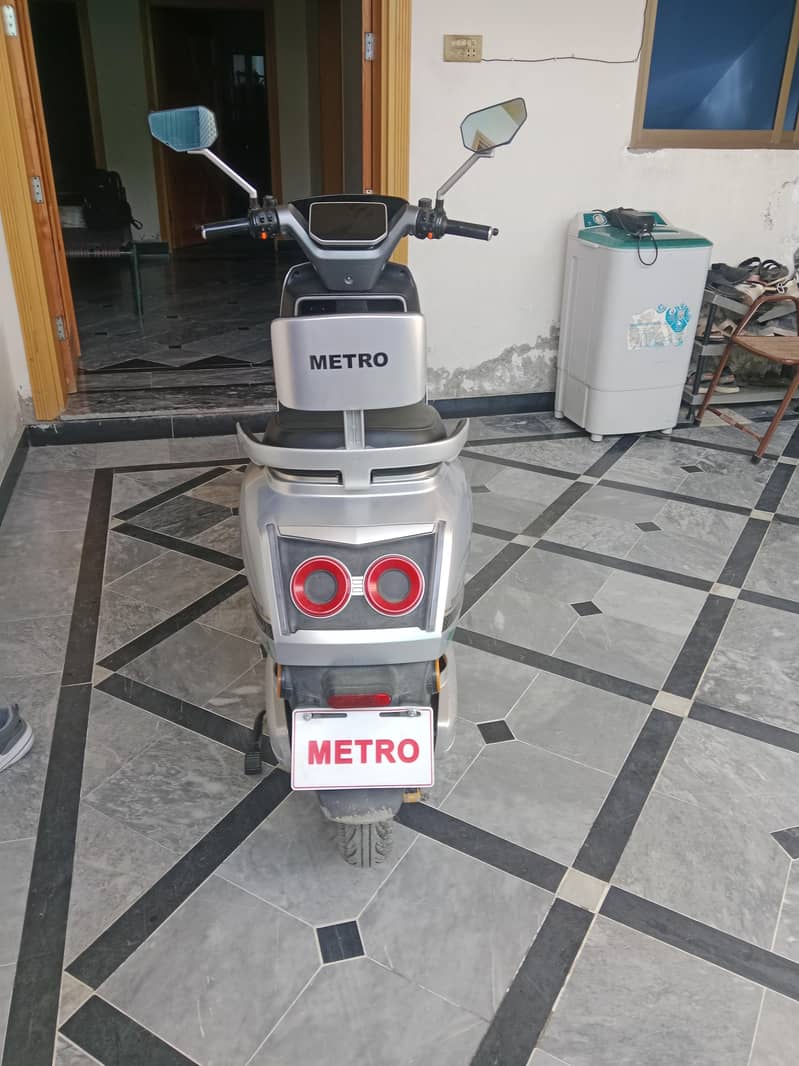Metro E bikes 2