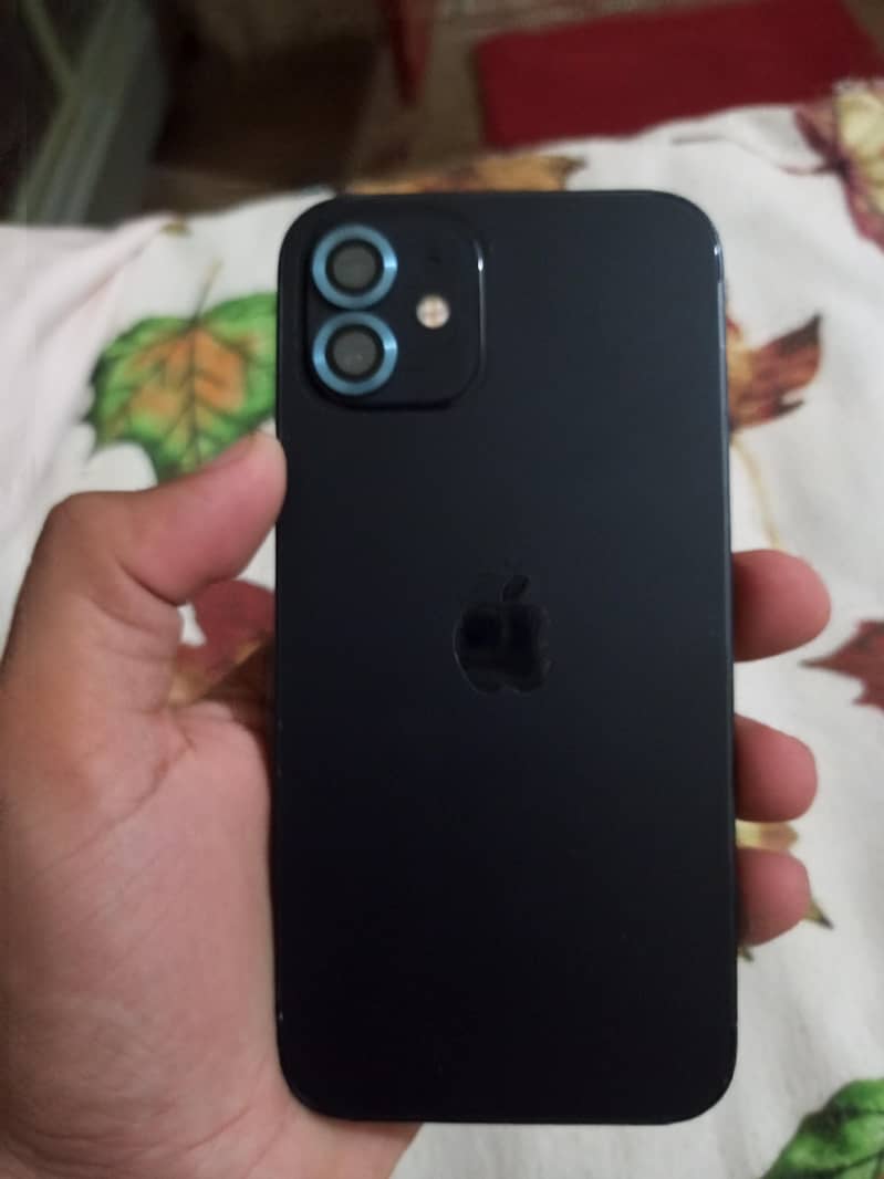 Apple iPhone 12 6