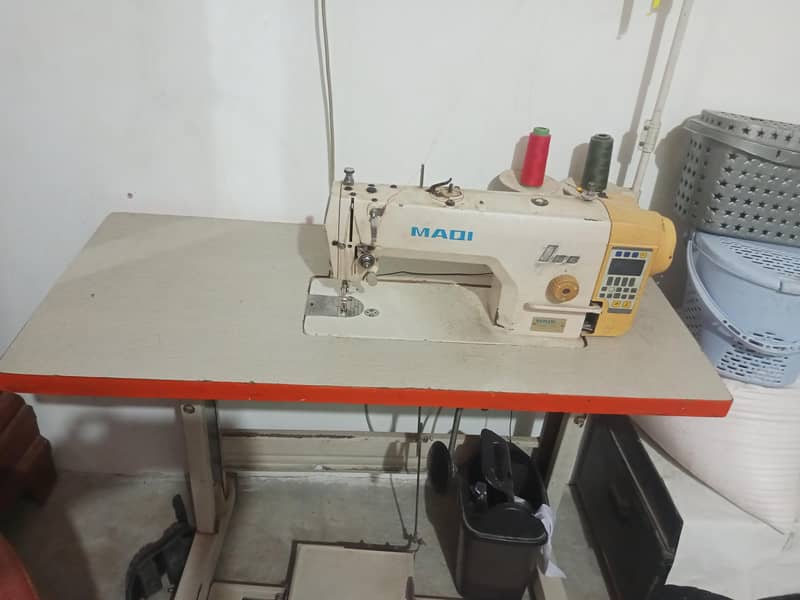 Singer/juki sewing machine 1