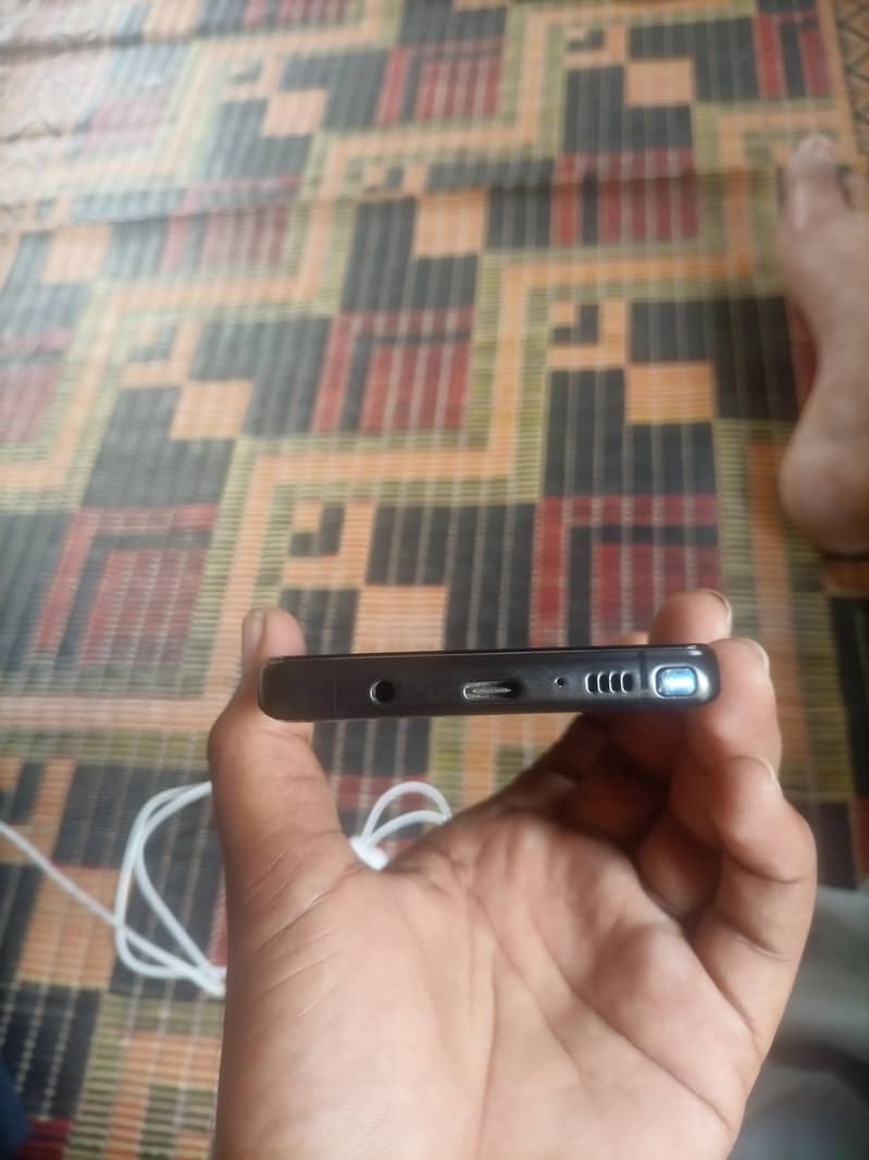 Samsung Mobile Note 9 5