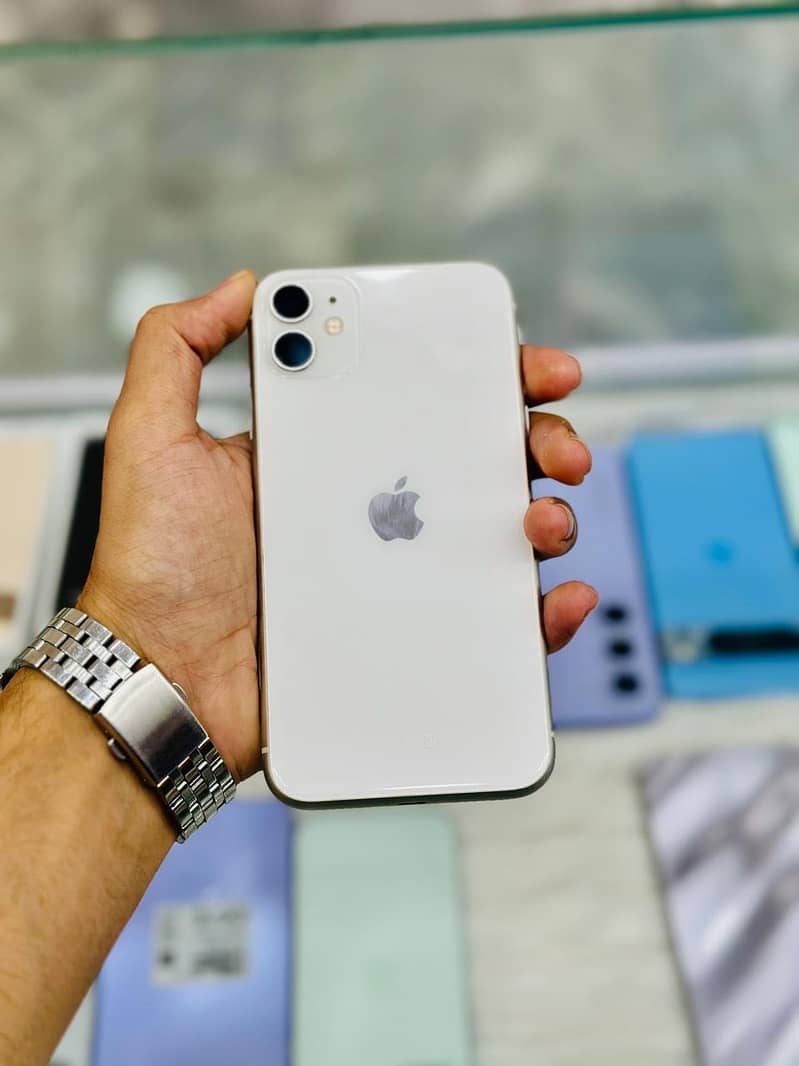 Apple iPhone 11 0