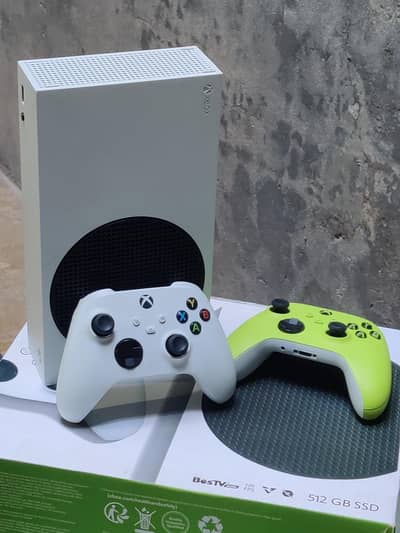Xbox Series S — 3 Months Used | 10/10 Condition | Extra Controller