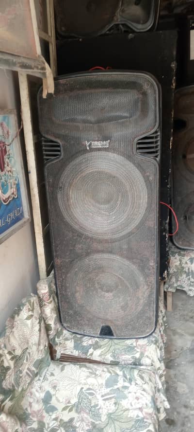 electric decorations Items and sound system