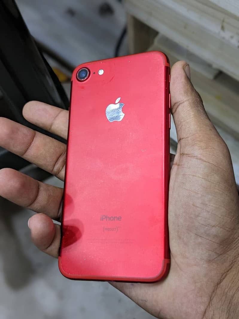 Apple iPhone 7 1