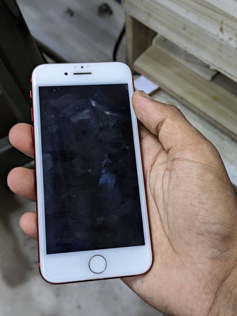 Apple iPhone 7 2