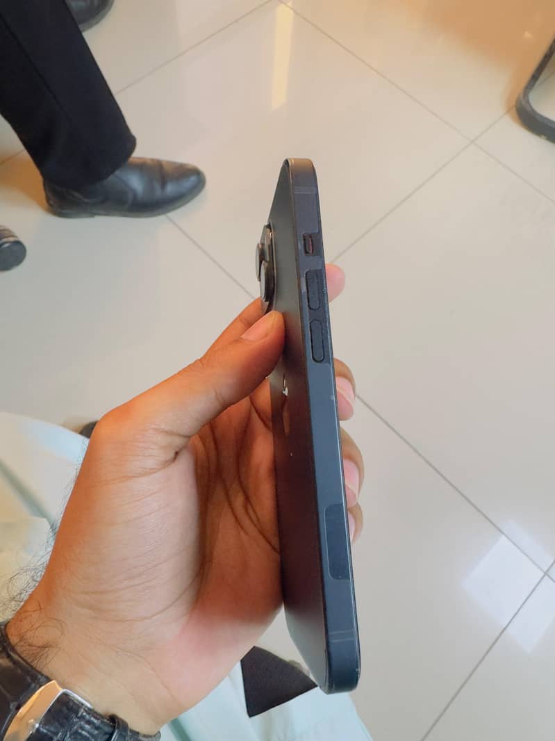 Apple iPhone 14 8