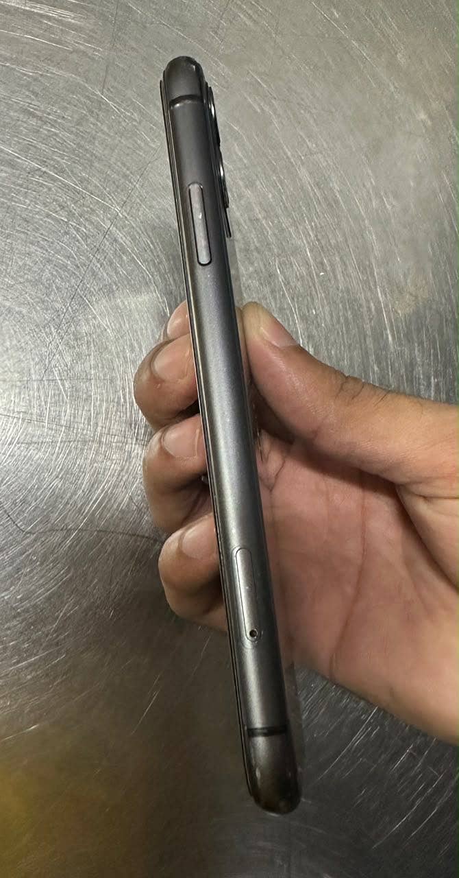 Apple iPhone 11 5